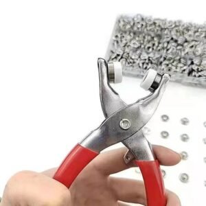 آلة تركيب الأزرار العجيبة